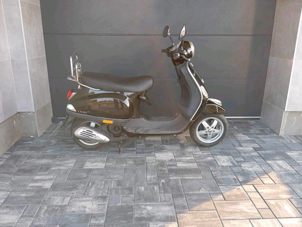 Ich verkaufe einen Vespa 50 4t lx Roller, 2012 in Bramsche