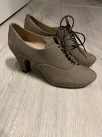 Unisa Halbschuh Pumps 38 grau braun NP 130€ Brandenburg - Zeuthen Vorschau