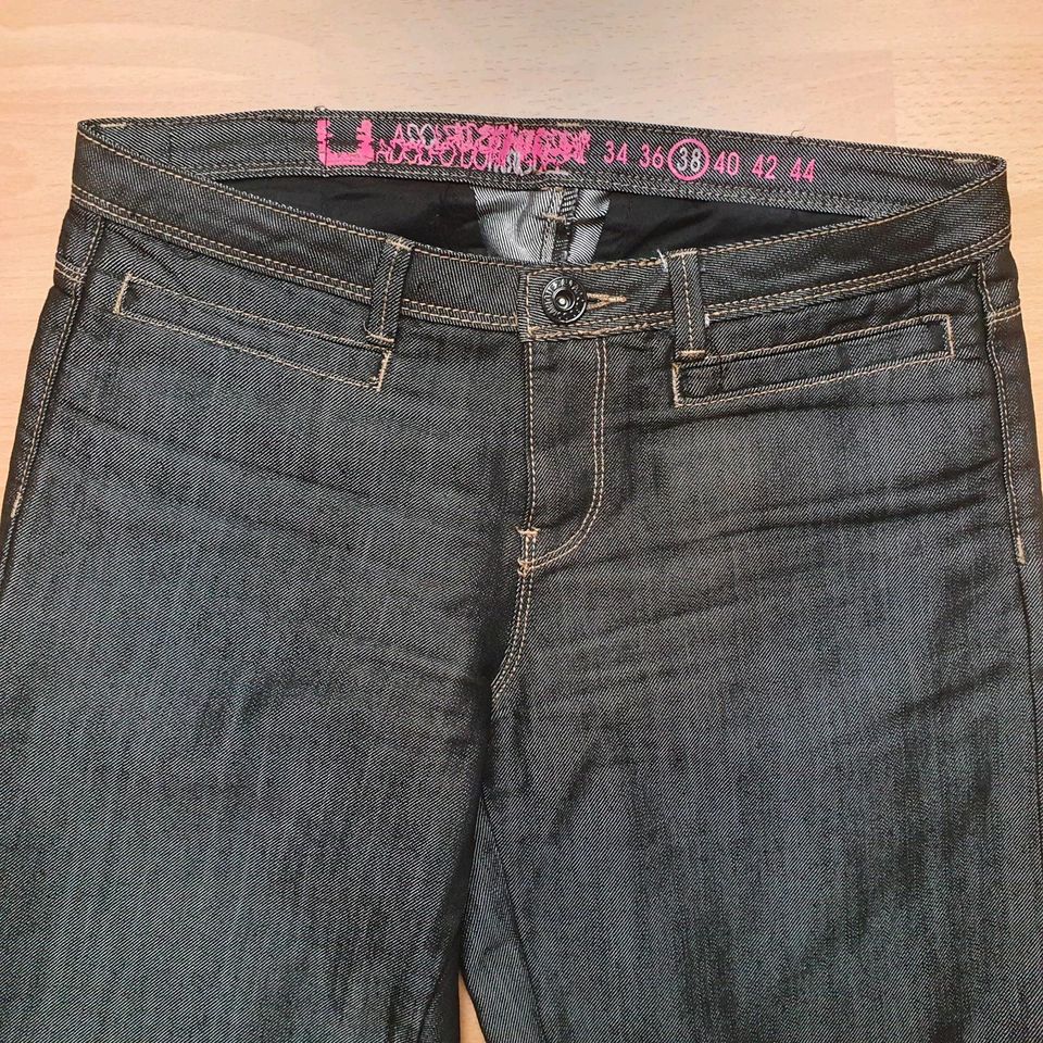 Damen Bootcut Jeans Größe W29 in Bischweier