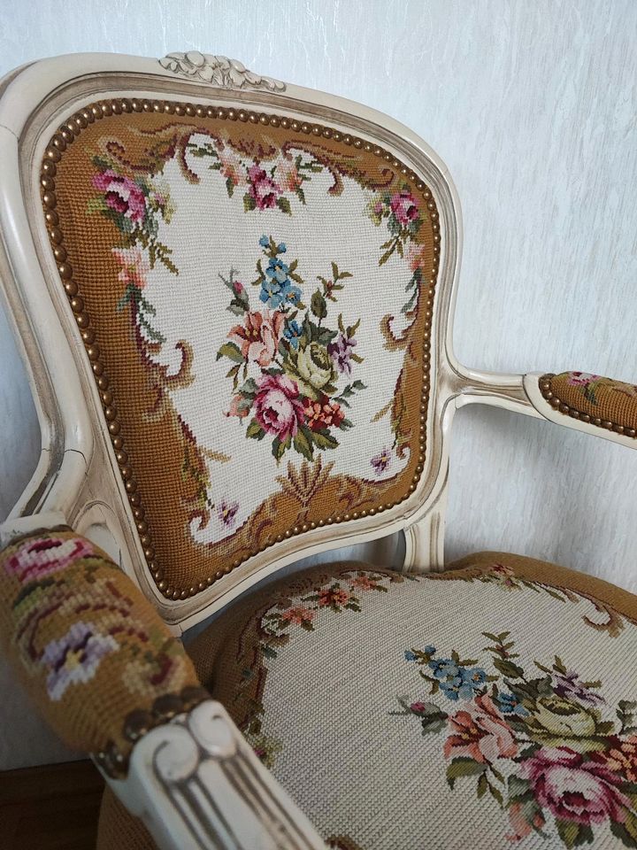 Antike Sessel mit passendem Tisch Vintage stoff in Aachen