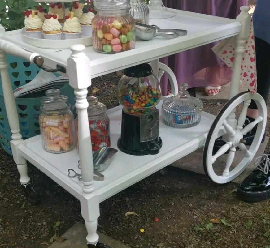 Verleih ❤ Macaronständer Candybar Donutwall Hochzeit Deko in Keltern