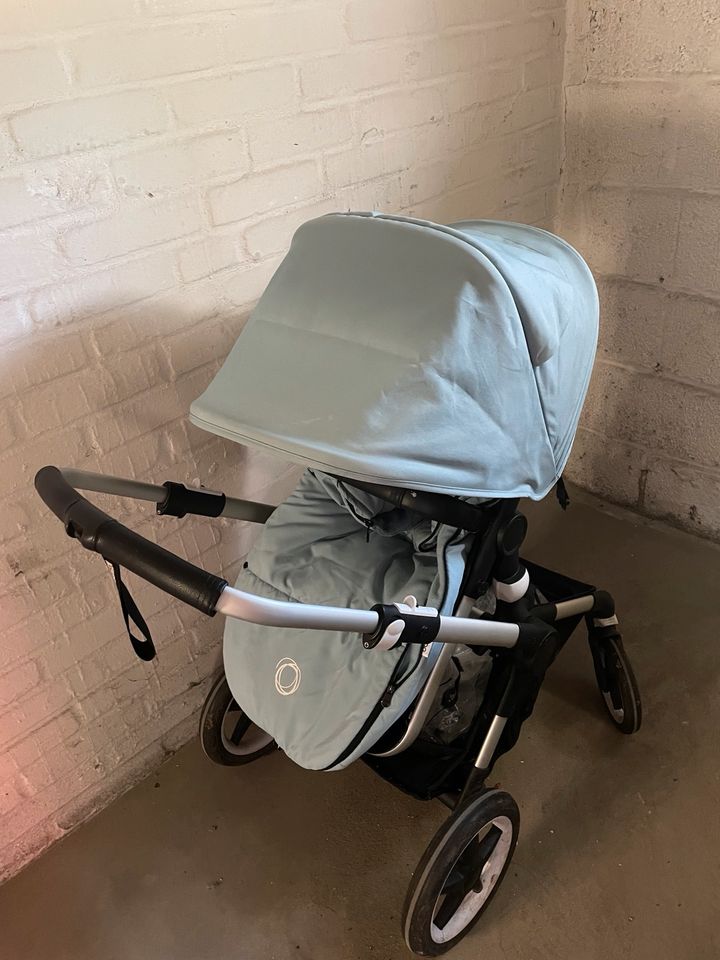 Bugaboo Fox 2 Kombi Kinderwagen mit Sportsitz und Babywanne in Duisburg