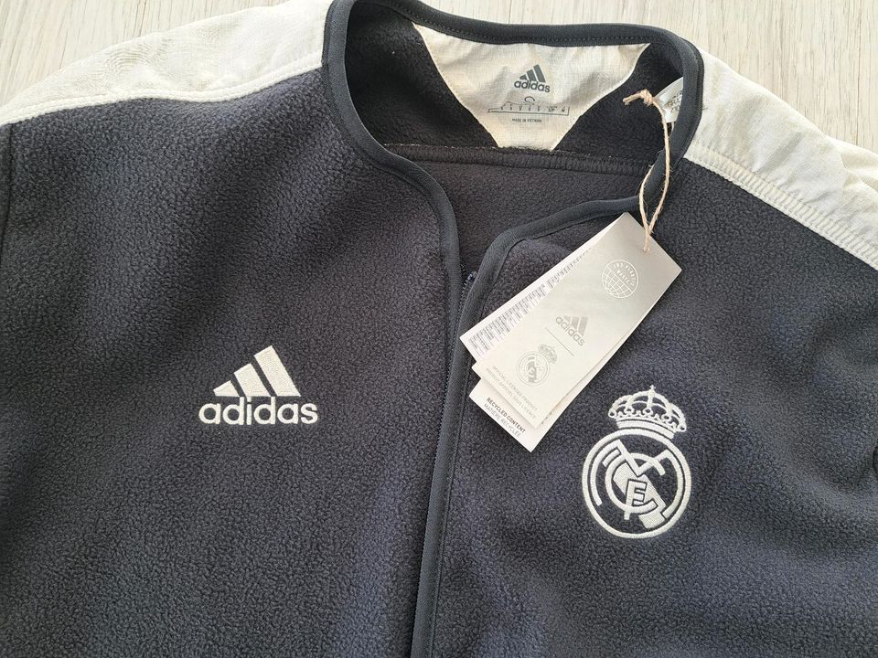 Real Madrid  / Adidas Fleecejacke  - Gr. S in Bergen bei Auerbach, Vogtland