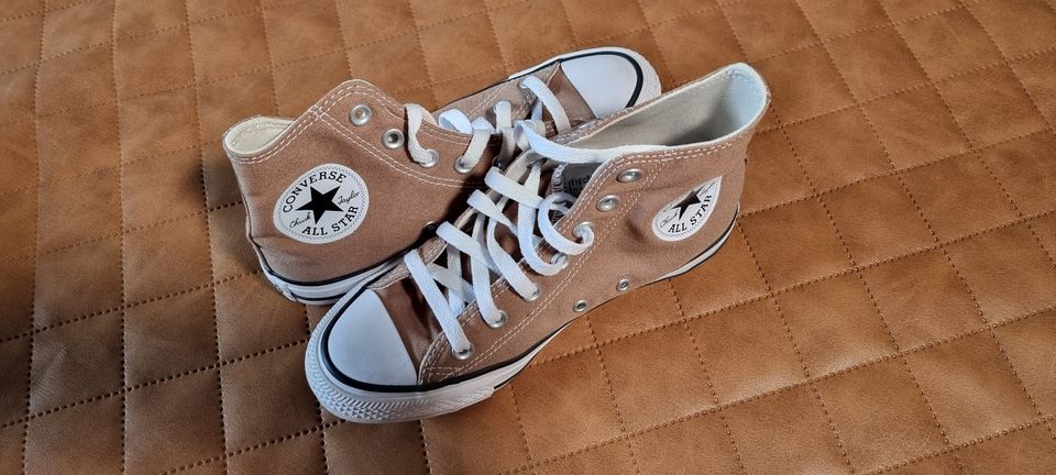 Converse Chucks Schuhe unisex braun beige 1x getragen in Stadthagen