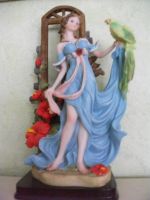Elegante Dame mit Vogel Puppe vorm Spiegel-Neu Brandenburg - Burg (Spreewald) Vorschau