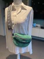 Handmade Bauchtasche/ Bodybag Geschenkidee Nordrhein-Westfalen - Hiddenhausen Vorschau