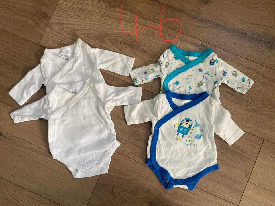 Baby Kleidung 46 50 Wickelbody Hose Strumpfhose Set H&M in Hirschaid