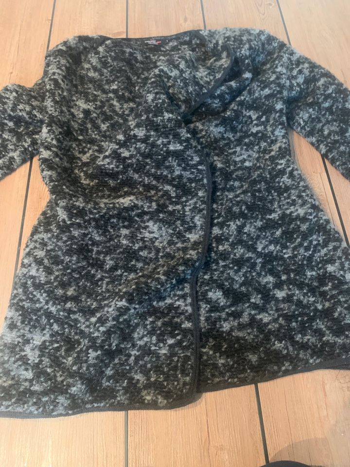 Strickjacke Cardigan zwillingsherz gr.m in Raisdorf