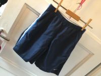 NIKE Badeshorts Gr.116-128, Badehose, seitl. Taschen, wie neu ! Düsseldorf - Oberkassel Vorschau