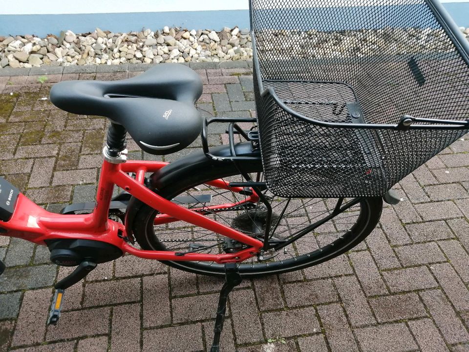 28'' Damen E-bike von Velo de Ville in Welver