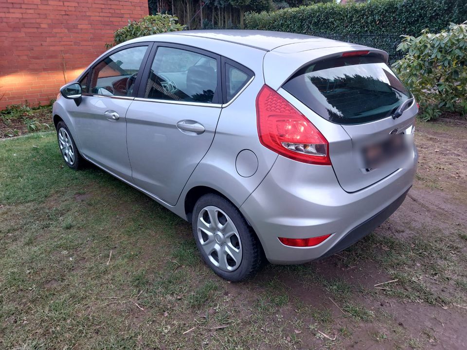 Ford Fiesta 1.2 Benzin / TÜV Neu  / Trend in Nienburg (Weser)