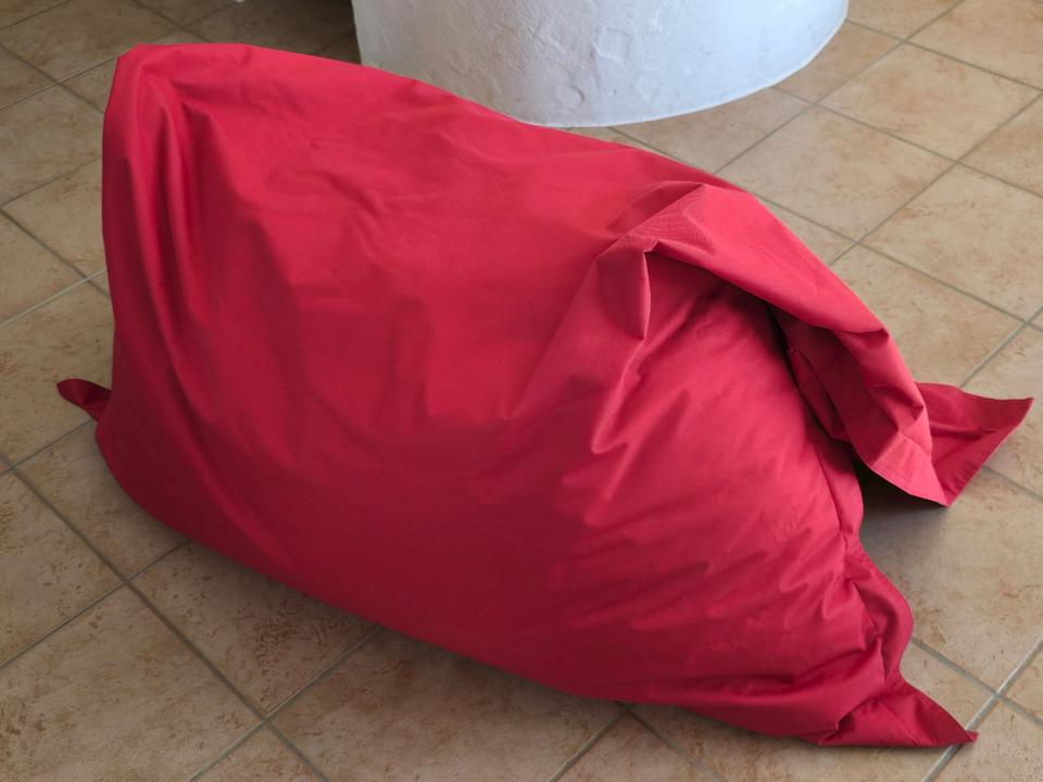 Sitzsack XXL Bean Bag Riesen-Sitzkissen 140x180cm rot oder gelb in Stolberg (Rhld)