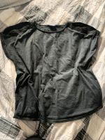 Shirt Top Größe XL (46/48) grau schwarz Cut Outs Schulter frei Nordrhein-Westfalen - Mülheim (Ruhr) Vorschau