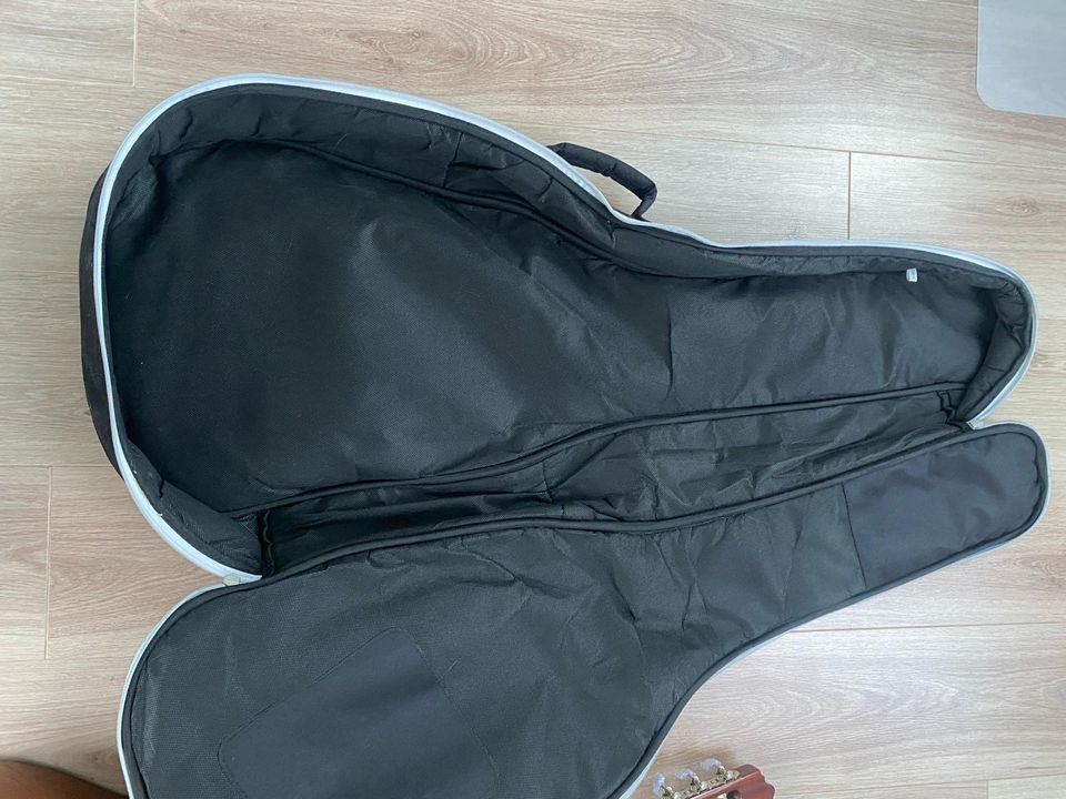 Kinder Akustik Gitarre für Anfänger inkl. Gitarrentasche in Neuss