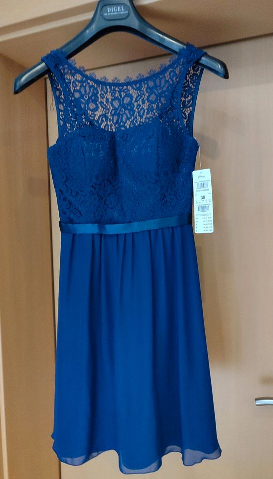 Kleid blau Gr. 30 Konfirmation/ Abendkleid neu in Rethemer