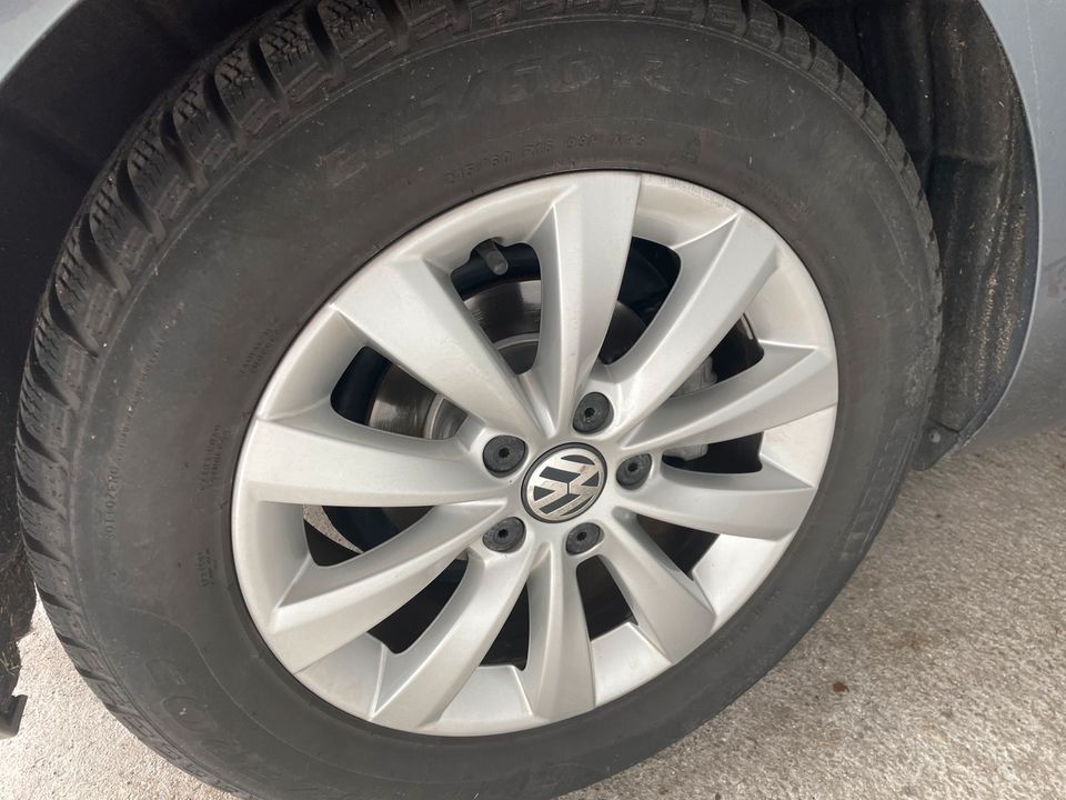 Kompletträder VW 16 Zoll Winterreifen Felgen 5x112 in Köln