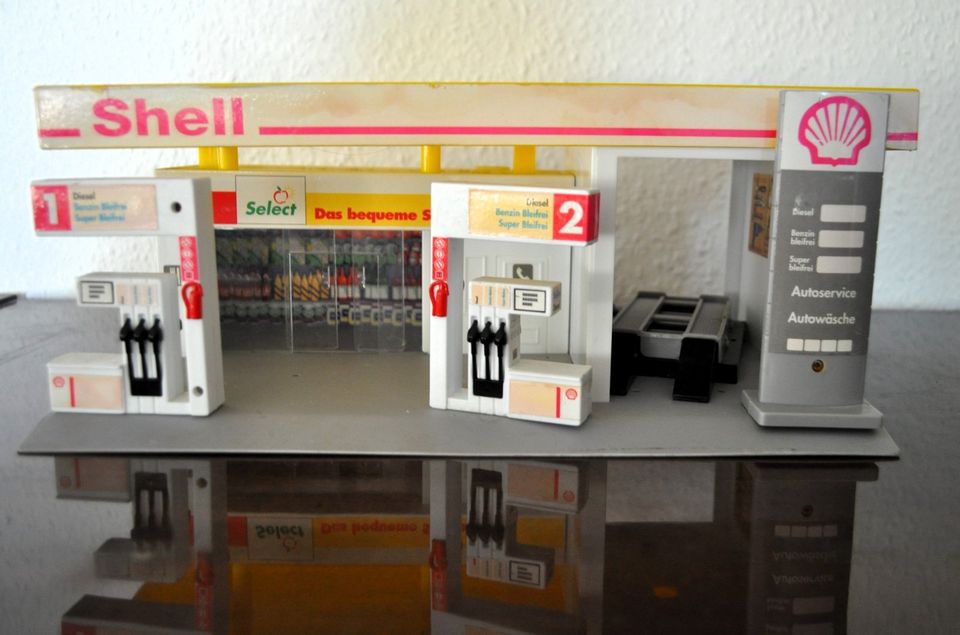 Alte Shell Tankstelle - Modell ca. 1:32 in Solingen