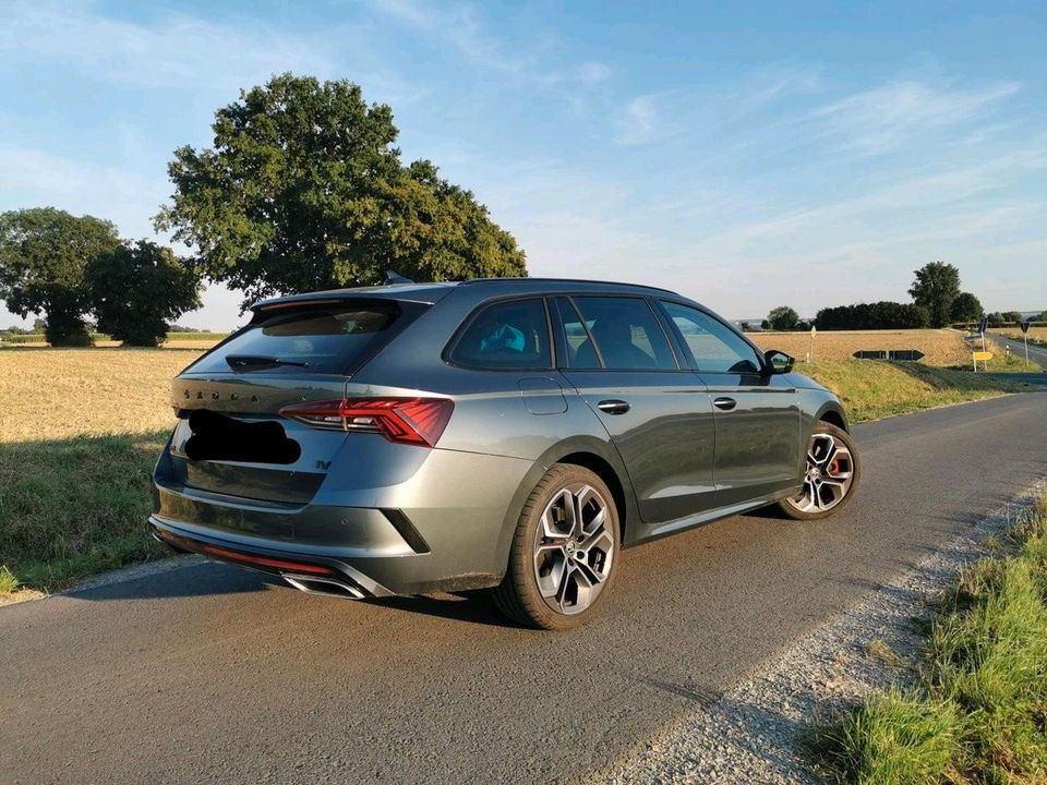 Skoda Octavia RV iV Hybrid Kombi LED Panoramadach Garantie sofort in Soest