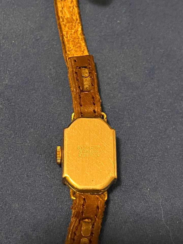 Zentra Vintage Damen Uhr Goldplated in Kiel