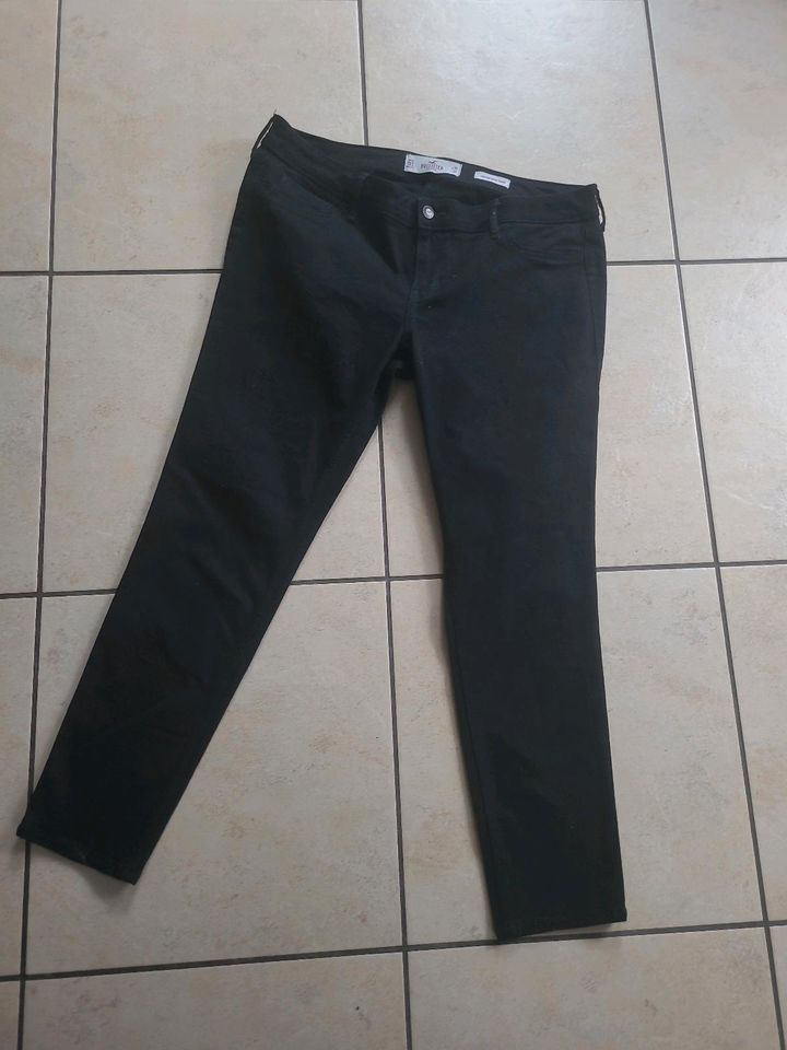 Hollister Hose schwarz GR.XL 32 Länge 28 skinny in Uedem