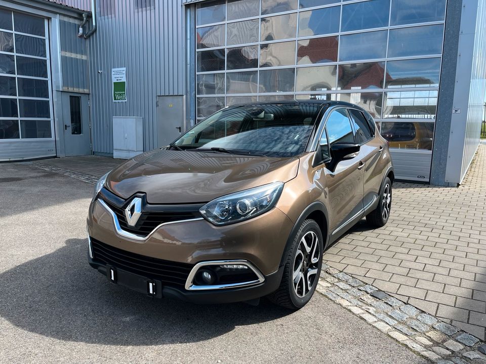 Renault Captur Elysee in Pförring