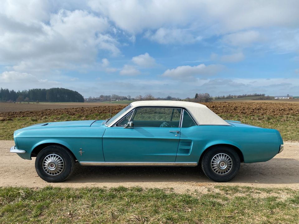 1967 Ford Mustang V8, Deluxe Ausstattung, Servo, Schalter, TÜV&H in Dasing