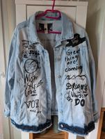 Tredy Jeansjacke Gr. 3 ungetragen Nordrhein-Westfalen - Ennigerloh Vorschau