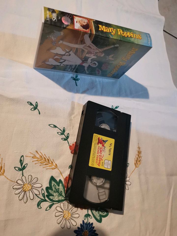 Mary Poppins VHS mit Hologramm in Mörlenbach