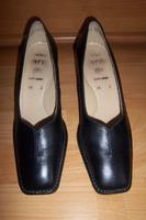 Schicke schwarze Pumps *Relax Flex* von Ara in Gr. 6,5 G (39,5) Nordrhein-Westfalen - Wesseling Vorschau