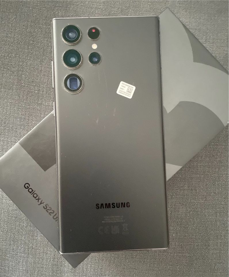 Samsung Galaxy S 22 Ultra in Meckenbeuren
