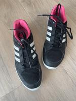 Turnschuhe Adidas Laufschuhe Joggingschuhe 40 2/3 Marburg - Wehrda Vorschau
