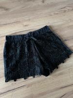 süße Shorts  mit Spitze *top Zustand* Sachsen - Taucha Vorschau