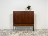 WMK Stilvolles & sehr gut erhaltenes 50er Jahre Designerhighboard B60 von Dieter Wäckerlin für Behr in Teakholz # Highboard Wäscheschrank Crendenza Anrichte Barschrank Sideboard Mid-Century Loft Teak Friedrichshain-Kreuzberg - Friedrichshain Vorschau