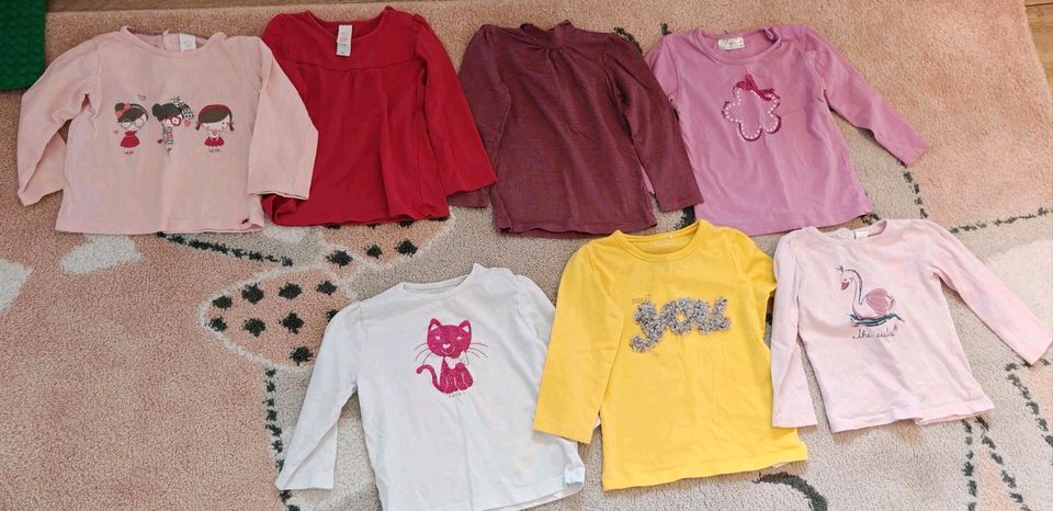 Shirts Mädchen, Babykleidung, Gr. 86 Preis je Shirt in Niederschönenfeld