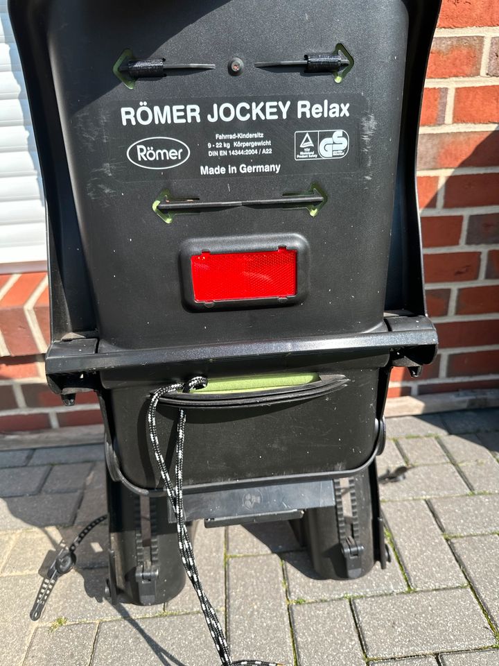 Fahrradkindersitz von Römer in Lila in Essen (Oldenburg)