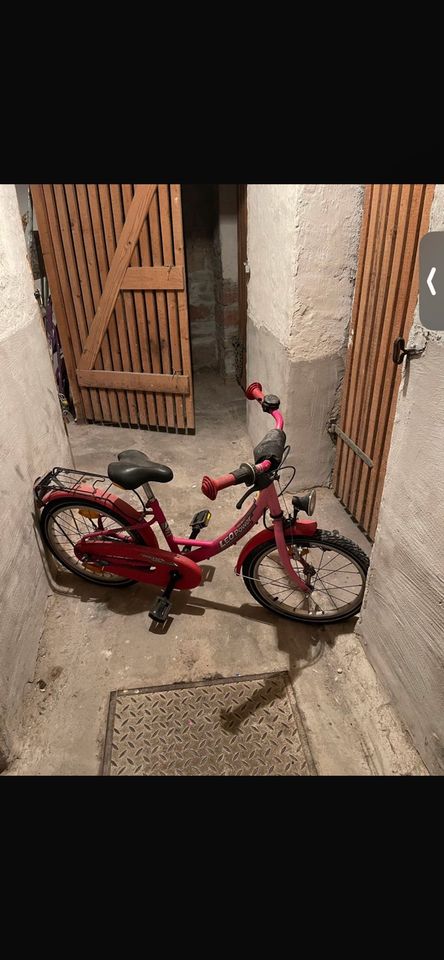 Roter Fahrrad in Offenbach
