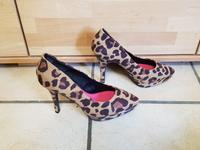 Pumps Divided by H&M Gr. 40 (Tiger/Leoparden Muster) Damen Schuhe Nordrhein-Westfalen - Overath Vorschau