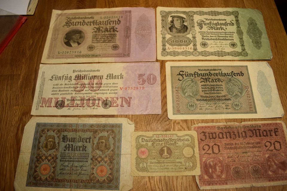 Konvolut alte Banknoten in Süderfahrenstedt
