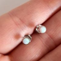 KLEINE 4MM OPAL OHRSTECKER AUS 925 STERLING SILBER OHRRINGE SCHMU Hessen - Offenbach Vorschau