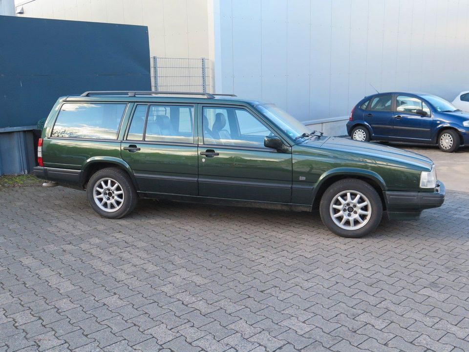 Volvo 945 Classic, Insp. NEU, Turbo, s. gepflegt !!! in Saarbrücken