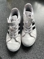 Sneakers/Turnschuhe Adidas, Gr. 34 Nordrhein-Westfalen - Wegberg Vorschau