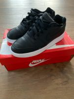 Nike Sneaker Gr. 40 Kr. München - Grasbrunn Vorschau