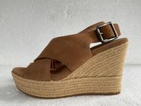 UGG Sandalen hellbraun Keilabsatz Größe 38 Nürnberg (Mittelfr) - Oststadt Vorschau