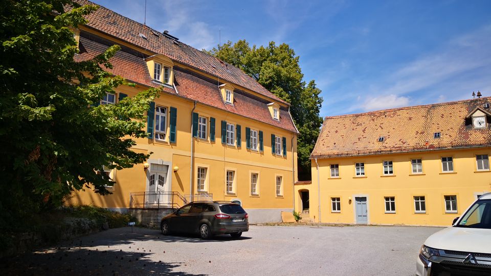 3,5-Zimmer Wohnung (ehemaliges Rittergut mit Parkanlage) in Eisenberg