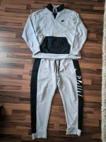 Nike Trainingsanzug Sportanzug Gr.L und XL Hose wie neu Berlin - Neukölln Vorschau