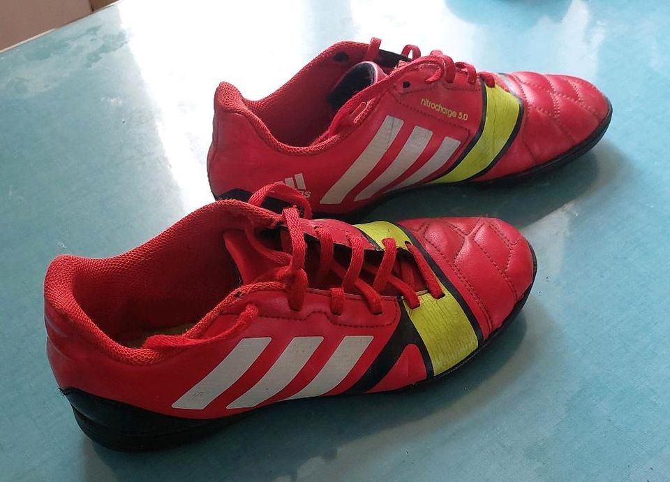 Kunstrasen Noppen Fussballschuhe Adidas Gr. 38 2/3 in Berlin