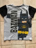 T-Shirt Batman von Next in Größe 128 Sachsen-Anhalt - Halle Vorschau
