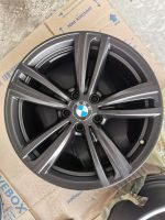 BMW Alufelge  M 442 Schwarz 19" Zoll 5x120 F30, F31, F36 Hessen - Wiesbaden Vorschau