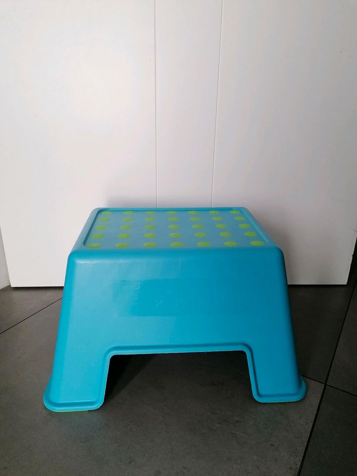 IKEA Tritthocker, blau mit grün in Verl