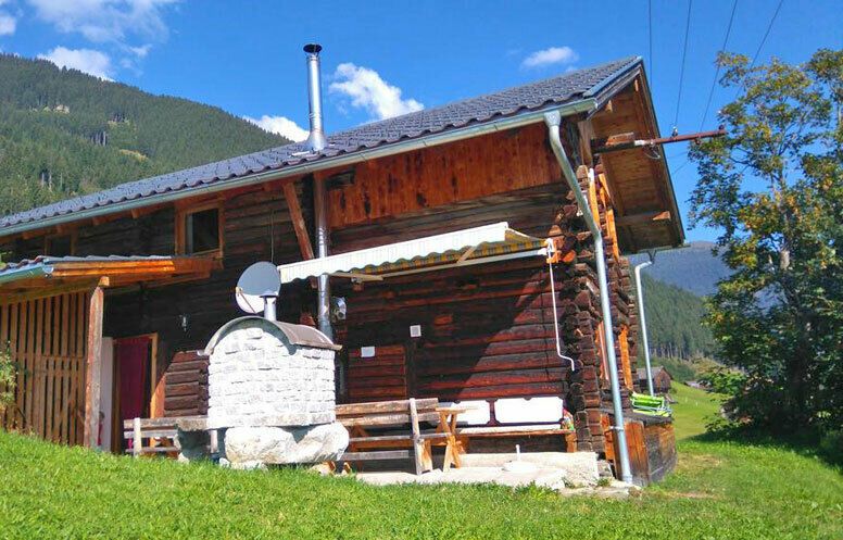 Österreich Hütte im Zillertal für 8-15 Personen; herrliche Lage in Karlsruhe